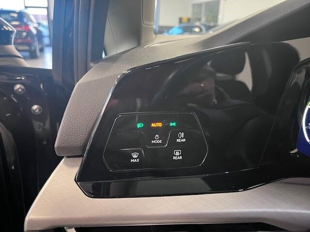 Volkswagen Golf 1.0 eTSI EVO DSG Life HYBRID