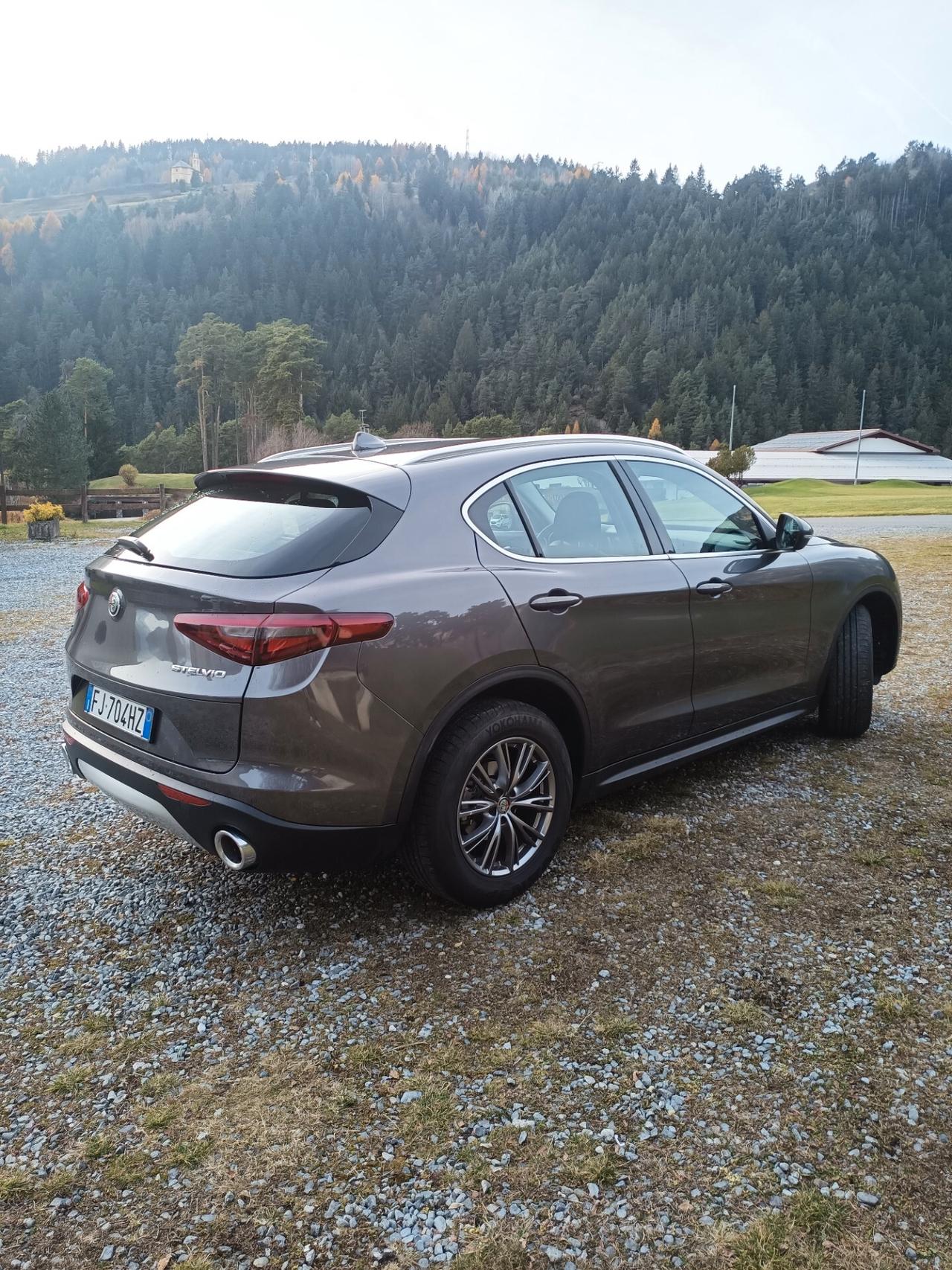 Alfa Romeo Stelvio 2.2 Turbodiesel 210 CV AT8 Q4 Business