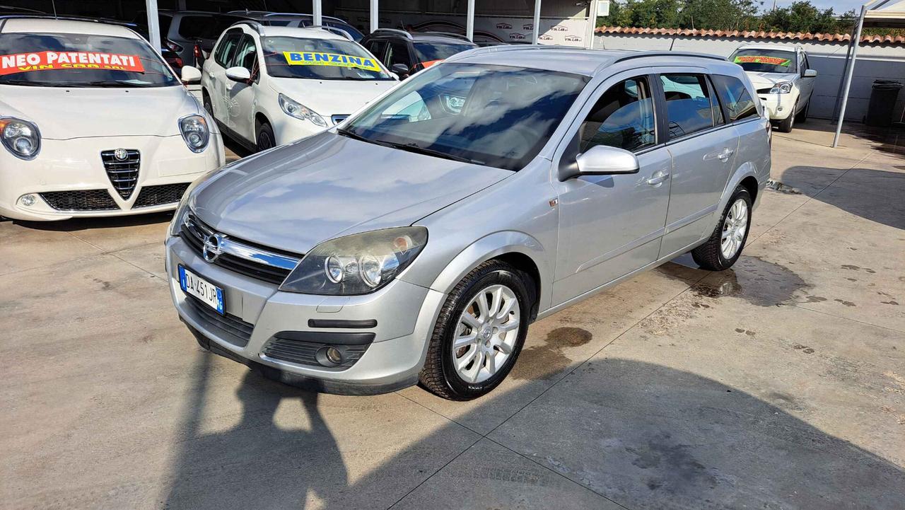 Opel Astra 1.6 16V Twinport Station Wagon Cosmo