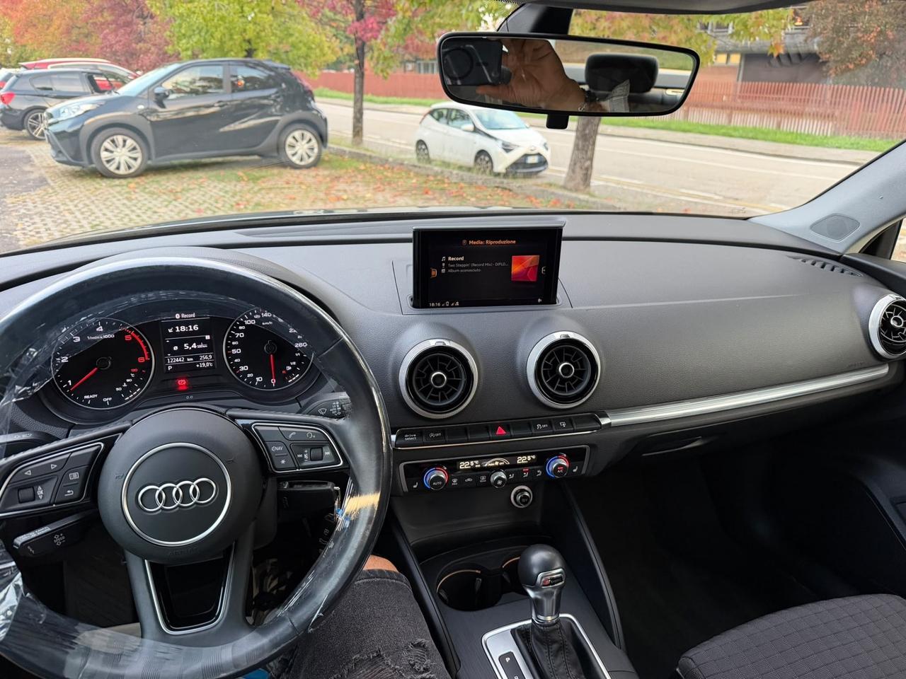 Audi A3 Sedan 1.6 TDI 116 CV S tronic
