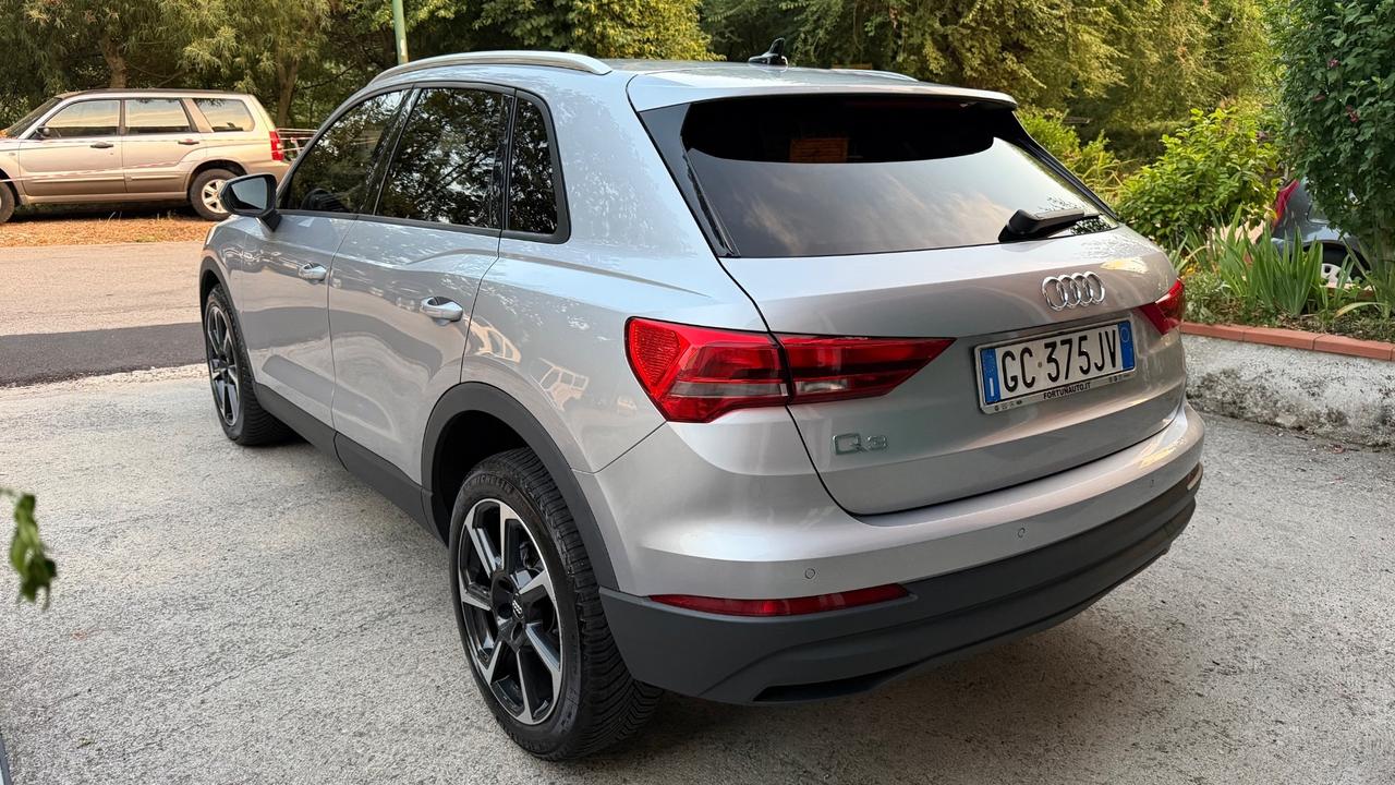 Audi Q3 35 TDI S tronic Business Advanced
