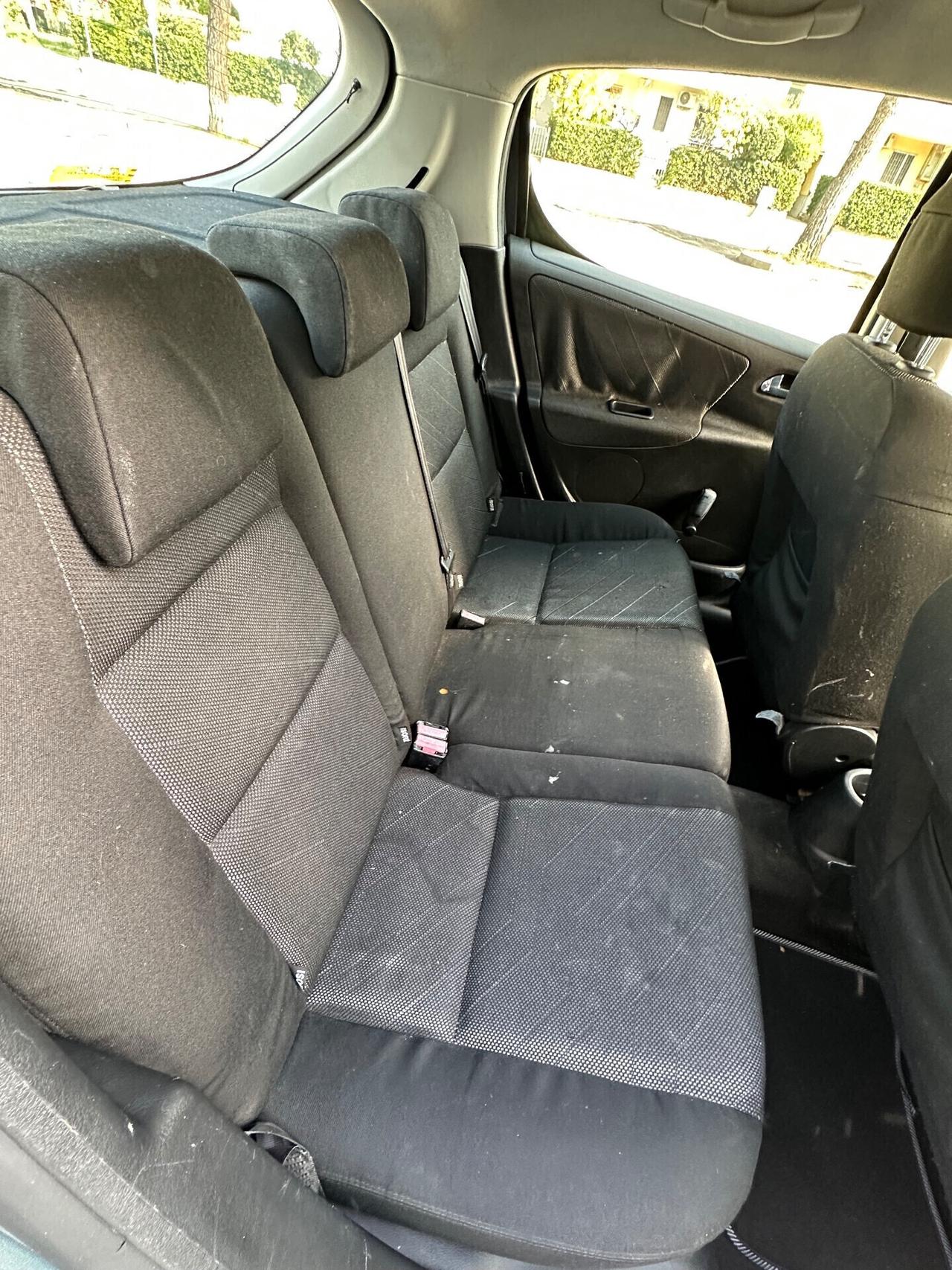 Peugeot 207 1.6 HDi 110CV neop. 2007..