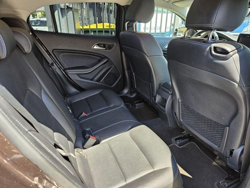 Mercedes-Benz GLA GLA 200 d Automatic Activity Edition
