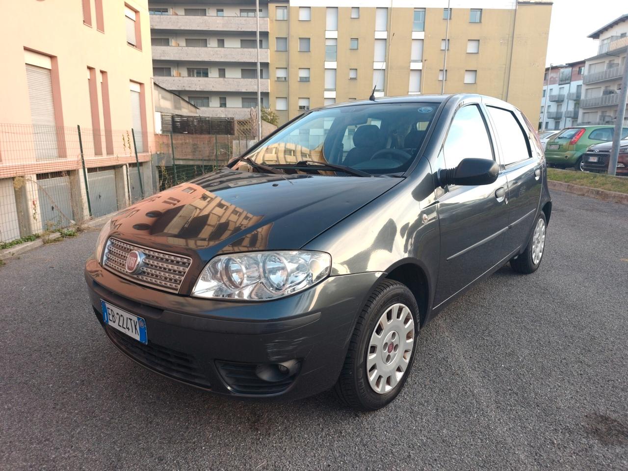 Fiat Punto 1.2 Benz 5 porte 1° proprietario