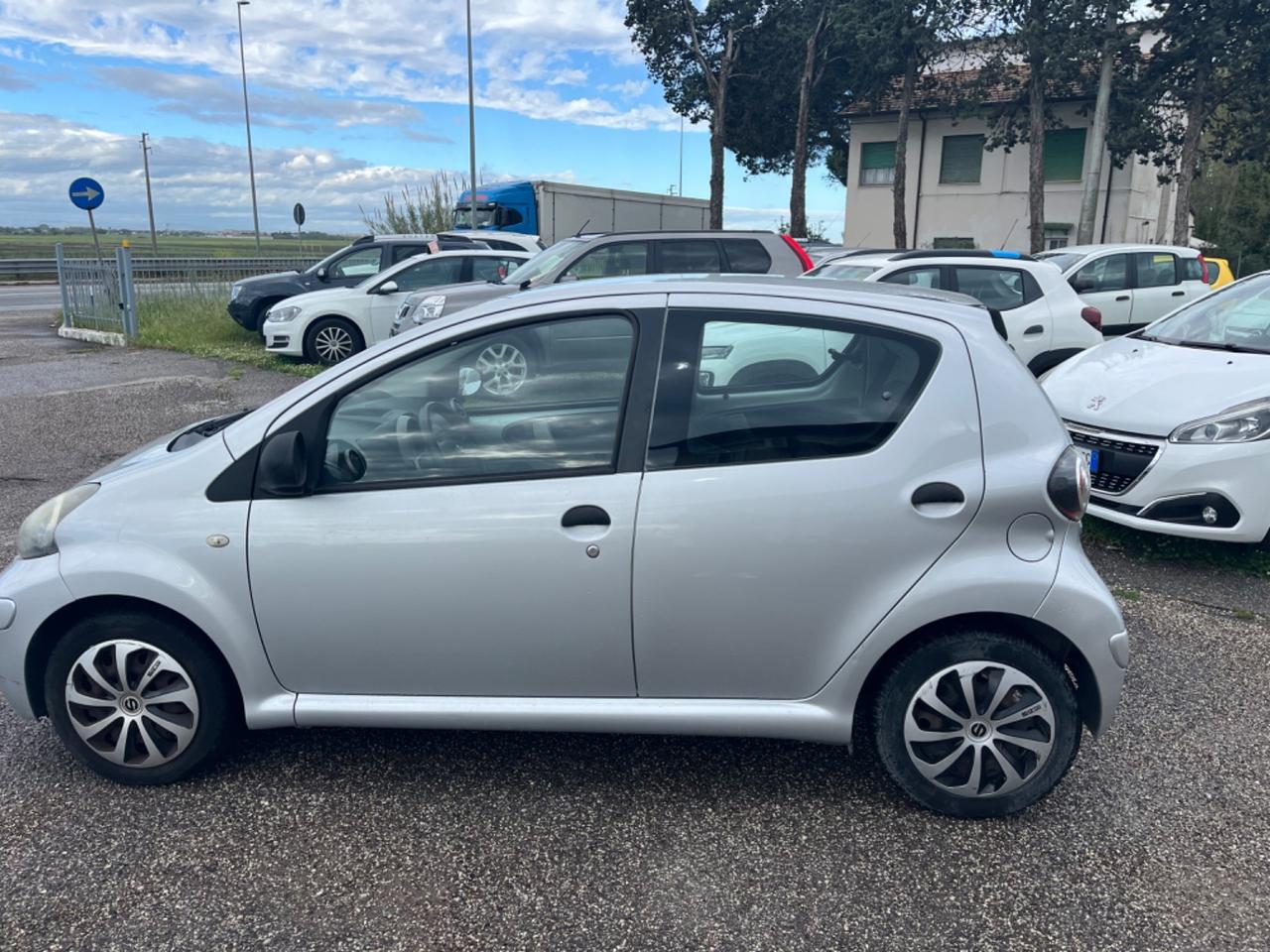 Toyota Aygo 1.0 12V VVT-i 5 porte ok neopatentati