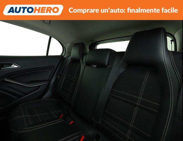 MERCEDES-BENZ GLA 200 d Automatic Sport