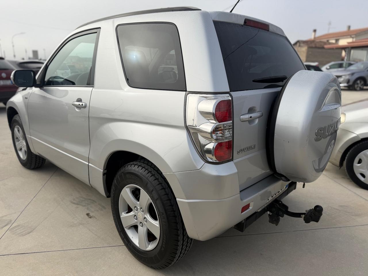 Suzuki Grand Vitara 1.9 DDiS 3 porte Offroad 2012