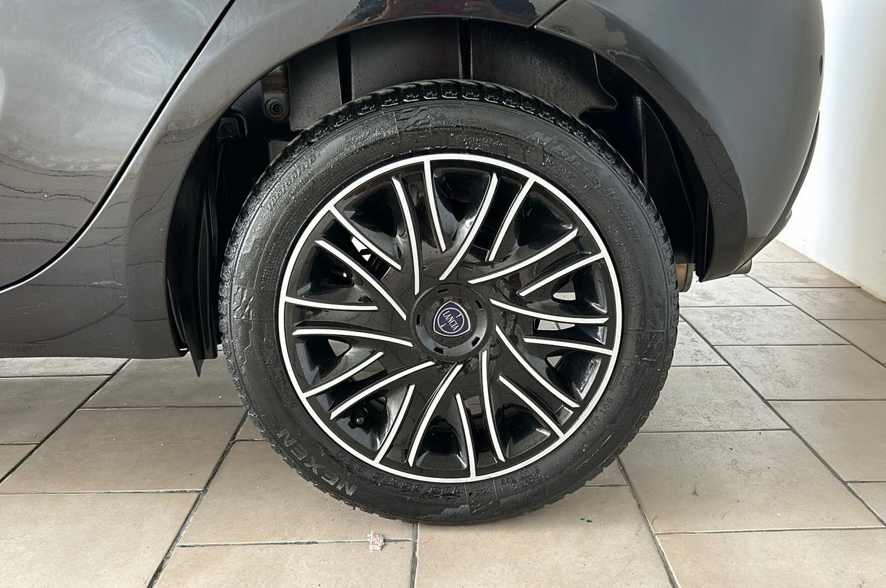 Lancia Ypsilon 1.2 Benzina Silver Elefantino Blu 2020