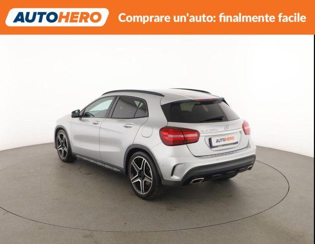 MERCEDES-BENZ GLA 200 d Automatic Premium