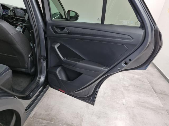 VOLKSWAGEN T-Roc R-LINE 2.0 TSI DSG 4MOTION BlueMotion Technology