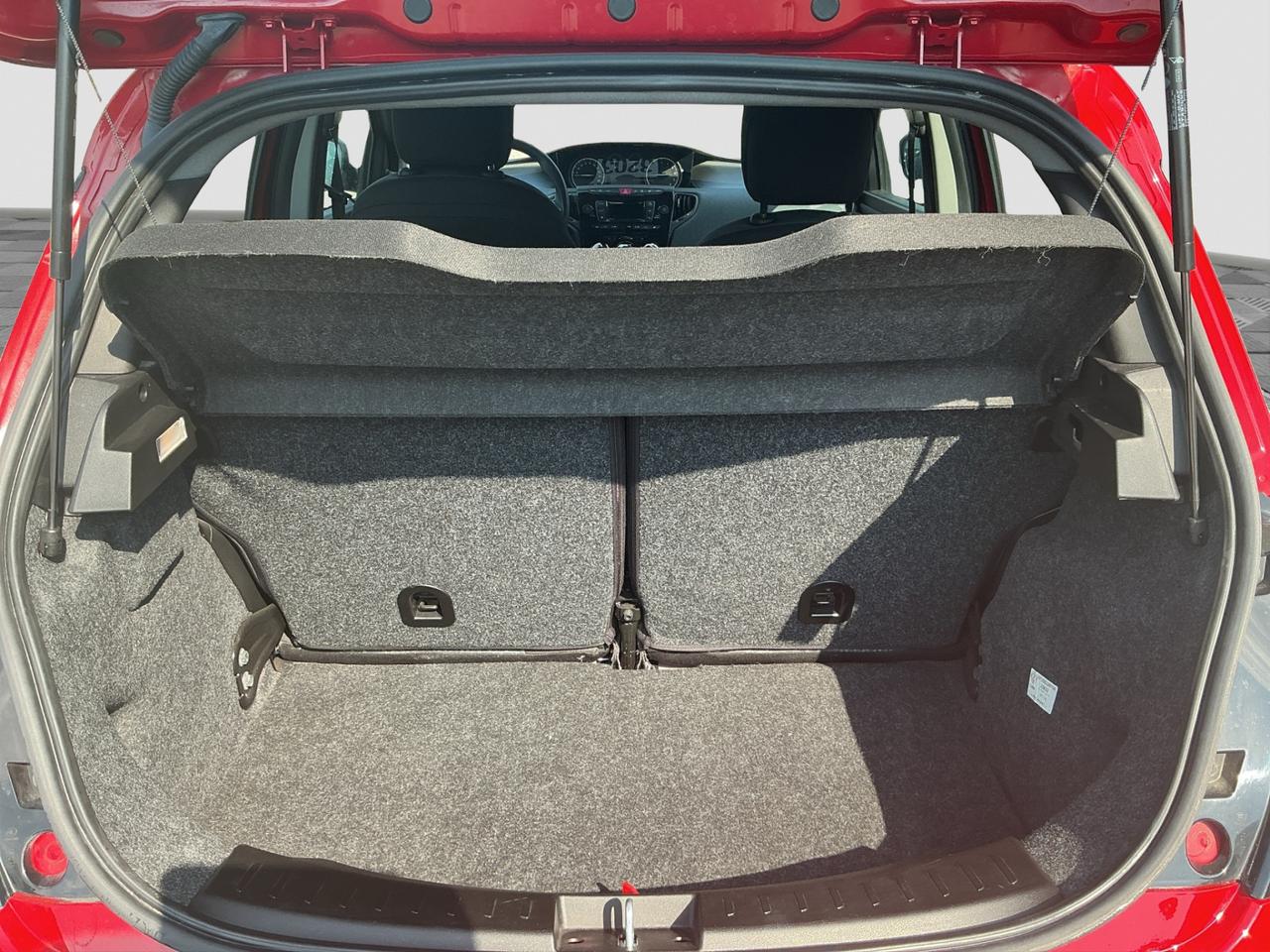 LANCIA Ypsilon 3ª serie Ypsilon 1.0 FireFly 5 porte S&S Hybrid Ecochic Sil