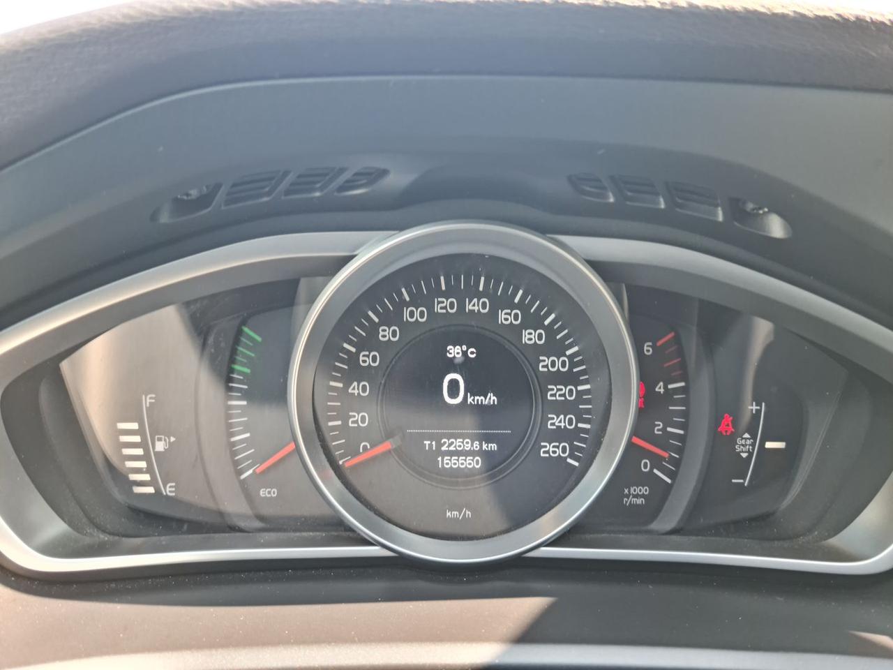 Volvo V40 KINETIC #6087