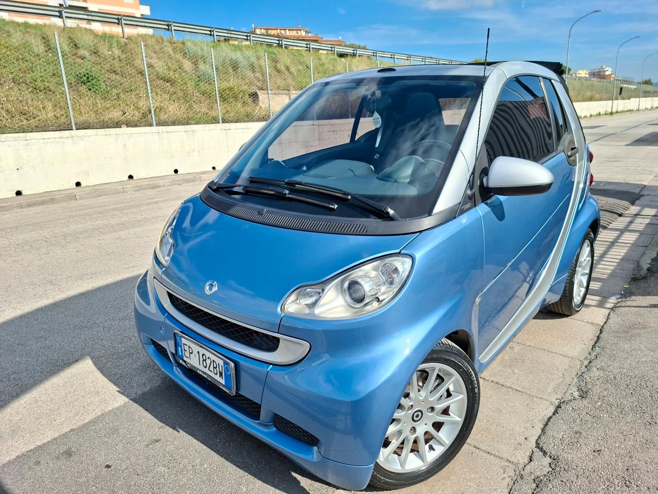 Smart ForTwo 1000 52 kW MHD cabrio passion SERVOSTERZO