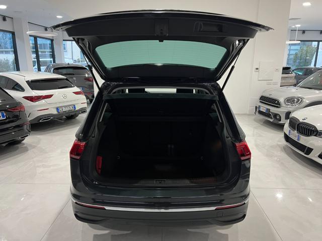 VOLKSWAGEN Tiguan 2.0 TDI 150 CV SCR DSG Advanced ACC