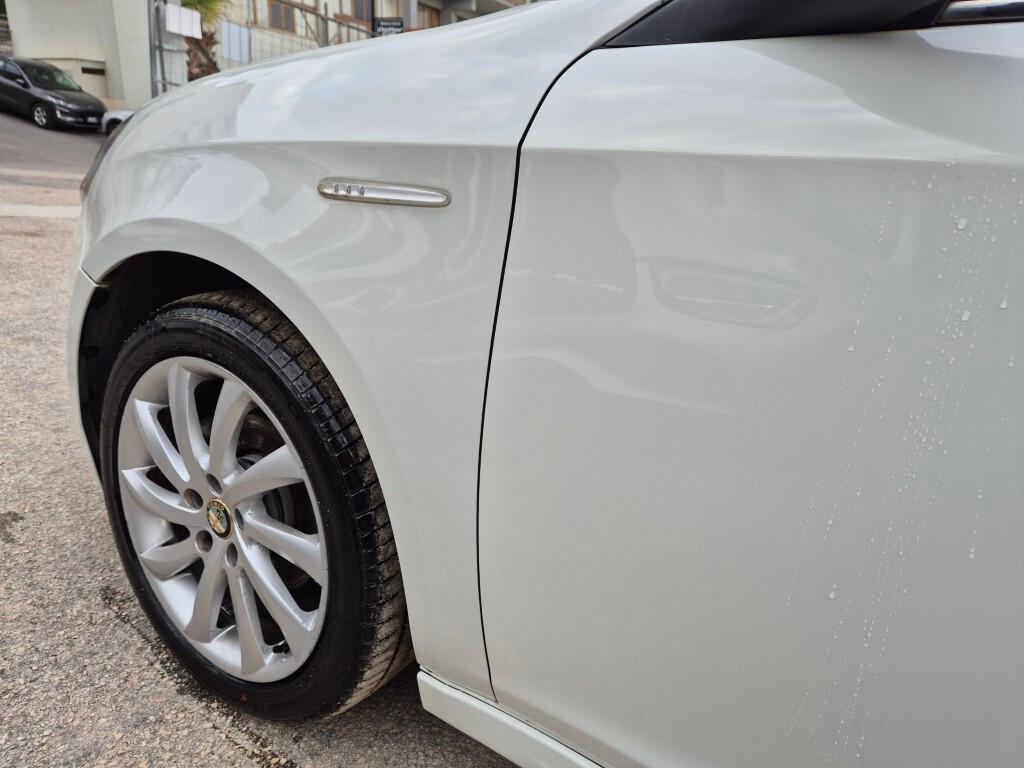 Alfa Giulietta 1.6 JTDm-2 105 CV EXCLUSIVE