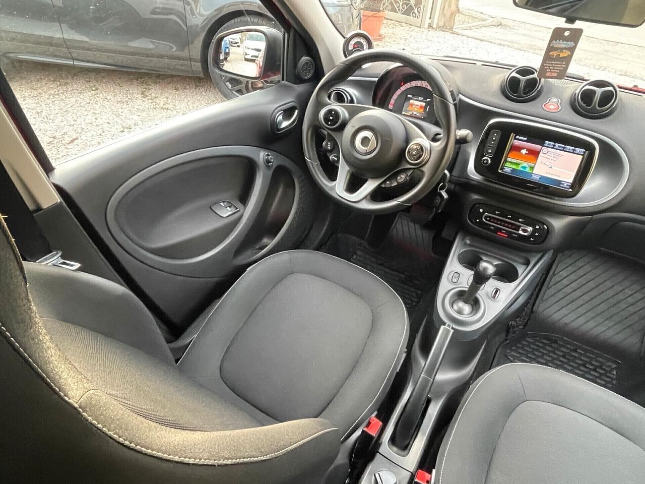 Smart ForFour 70 1.0 twinamic Passion LED NAVI