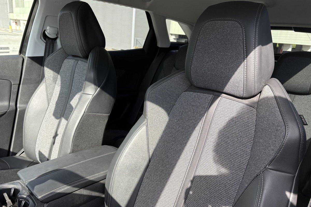 PEUGEOT 3008 PureTech Turbo 130 S&S EAT8 Allure