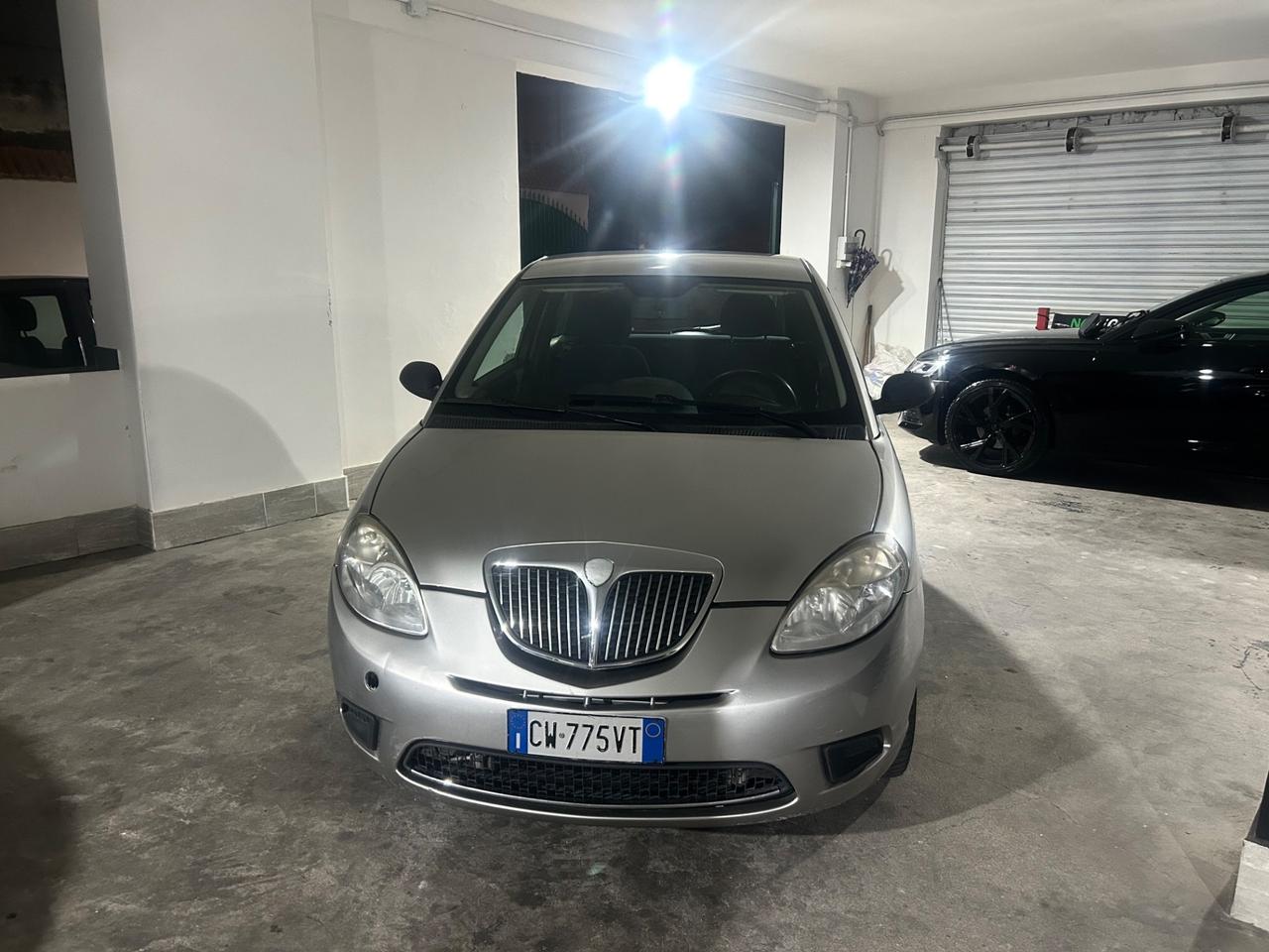 Lancia Ypsilon 1.2 16V Argento