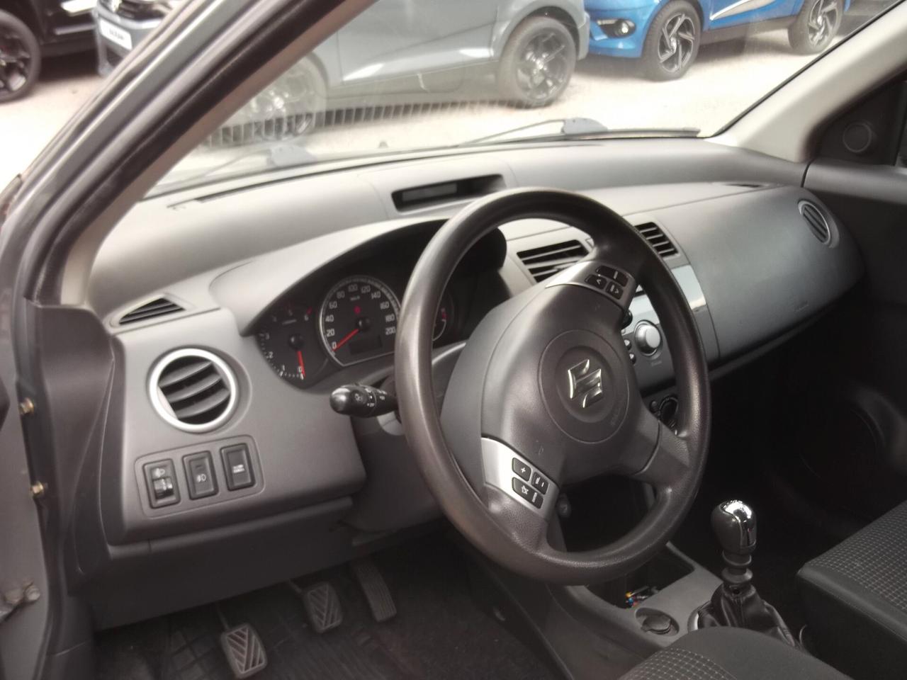 Suzuki Swift 1.3 DDiS 5p. GLX - 11