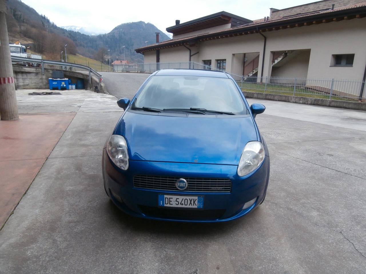 Fiat Grande Punto 1.3 MJT 90 CV 5 porte Neopatentati
