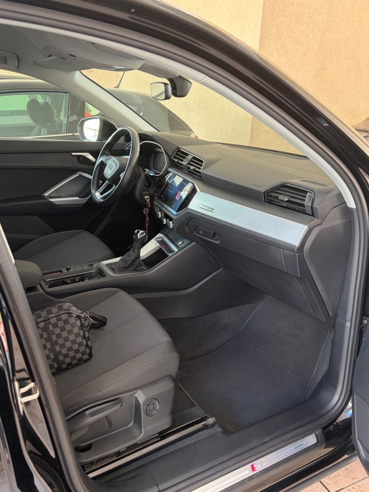 Audi Q3 35 TFSI S tronic line edition