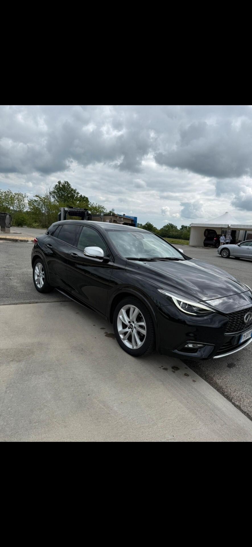 Infiniti Q30 1.5 diesel Premium