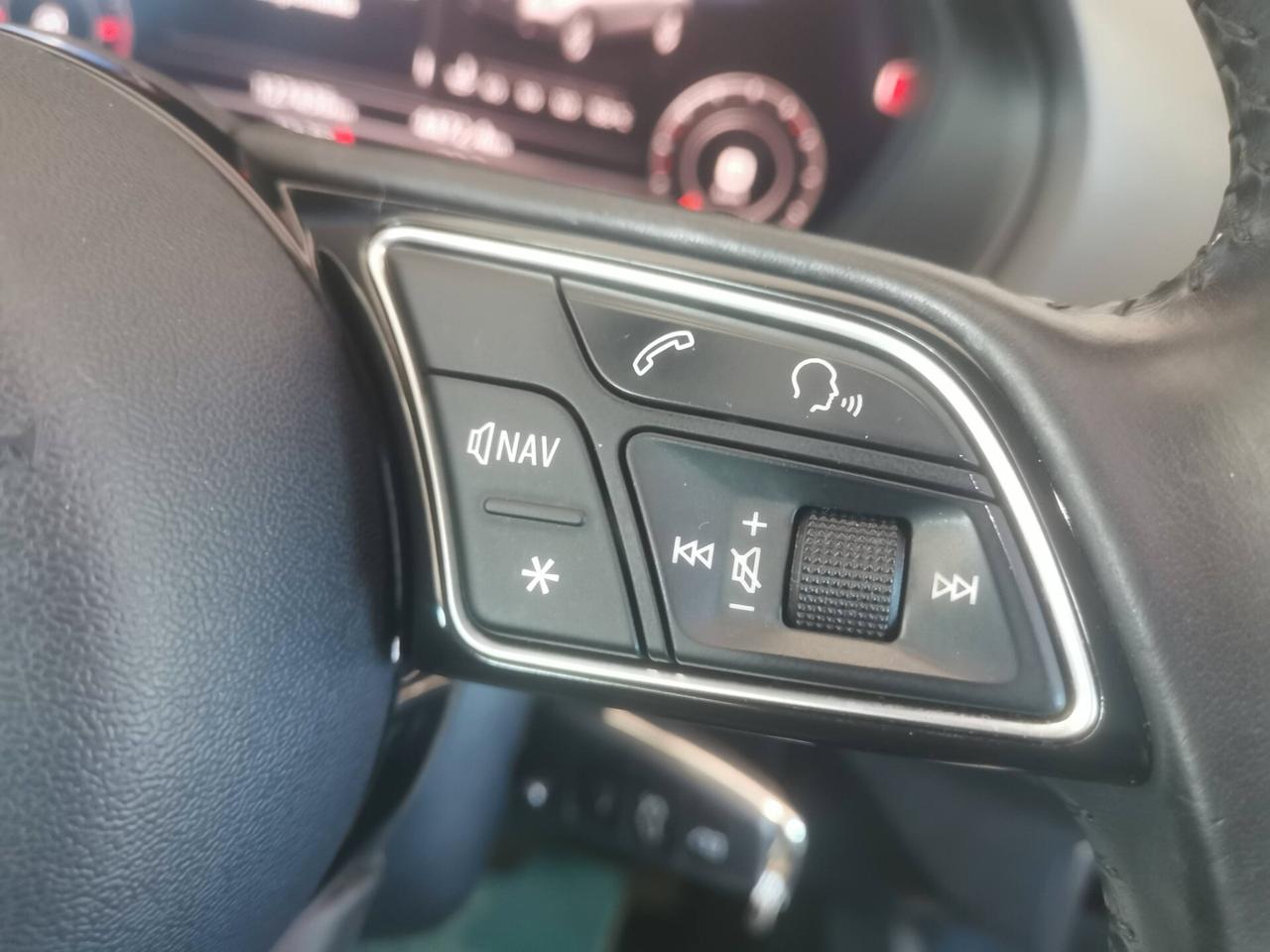 Audi Q2 1.6 TDI Design 116 cv 12.2016 Km 127.000