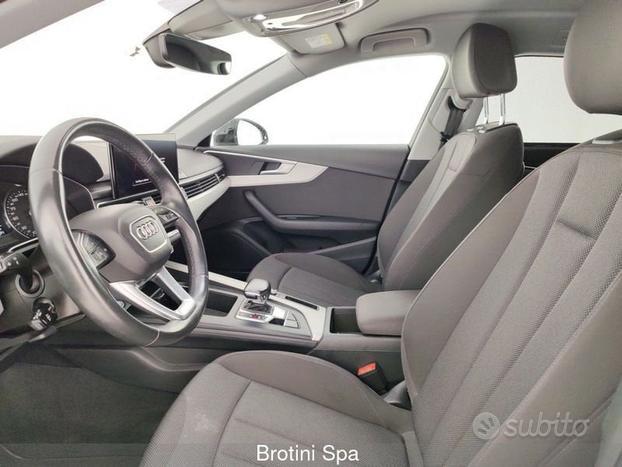 Audi A4 Avant 40 g-tron S tronic Business Adv...