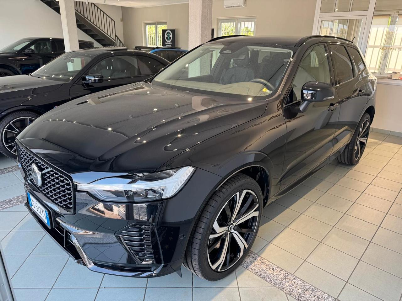 Volvo XC 60 XC60 B4 (d) AWD automatico Plus Dark