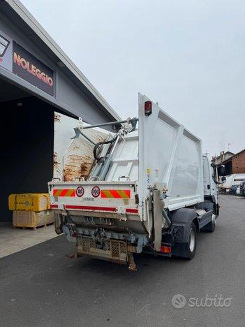 Mercedes compattatore