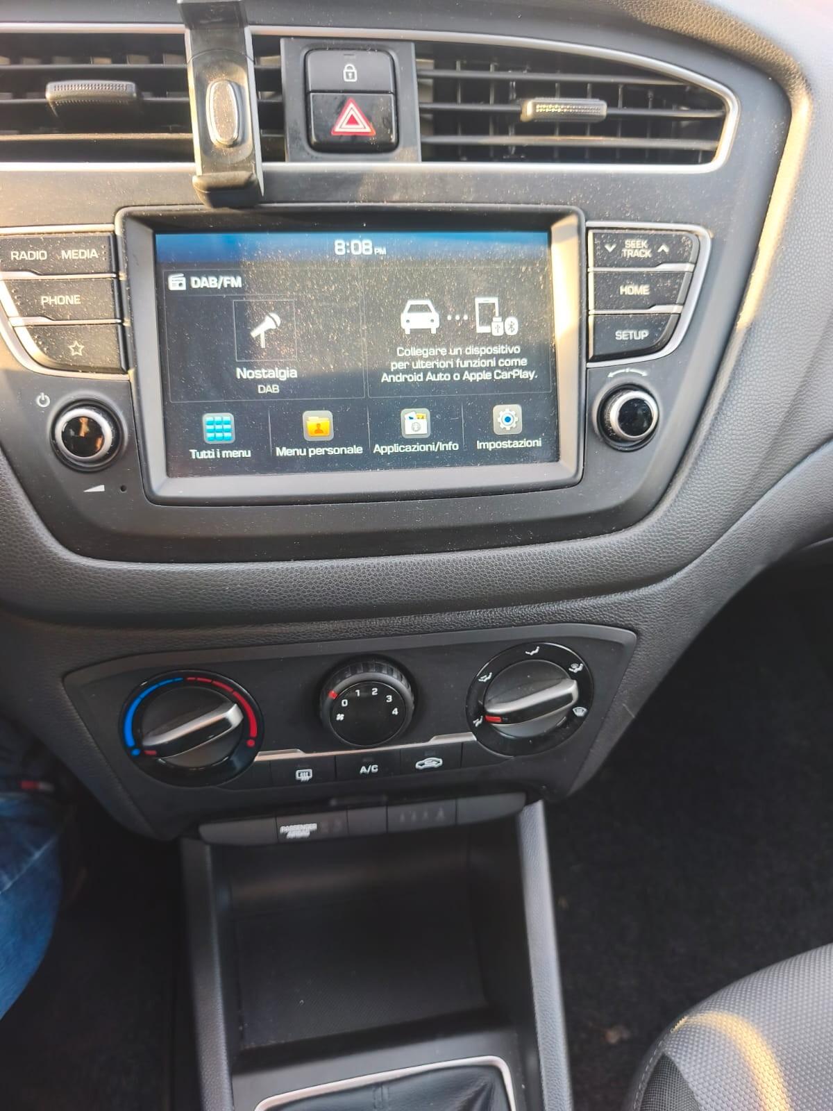 Hyundai i20 2020---1.2 Benzina Neopatentati