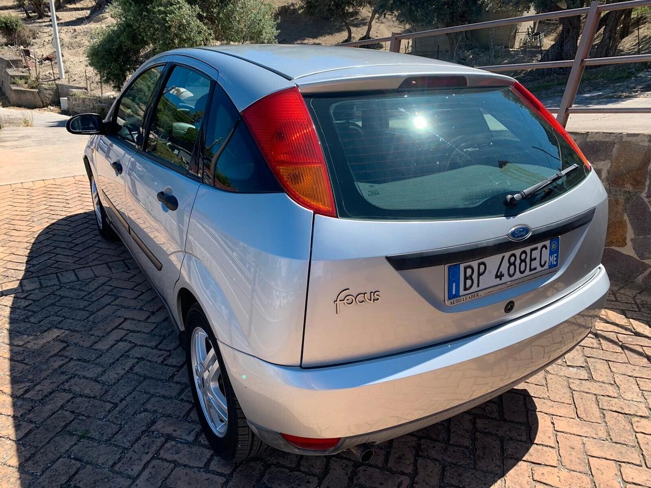 Ford Focus 1.8i 16V cat 5p.