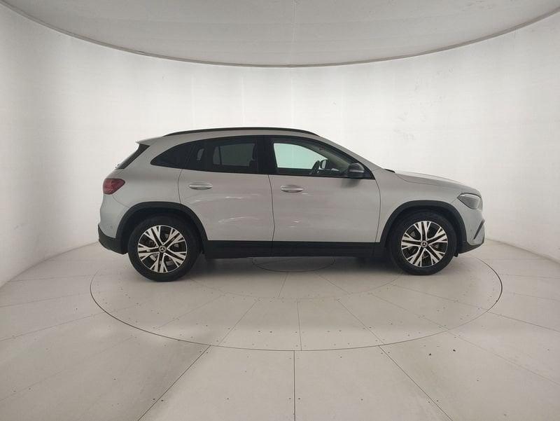 Mercedes-Benz GLA 200 Progressive Advanced Plus auto