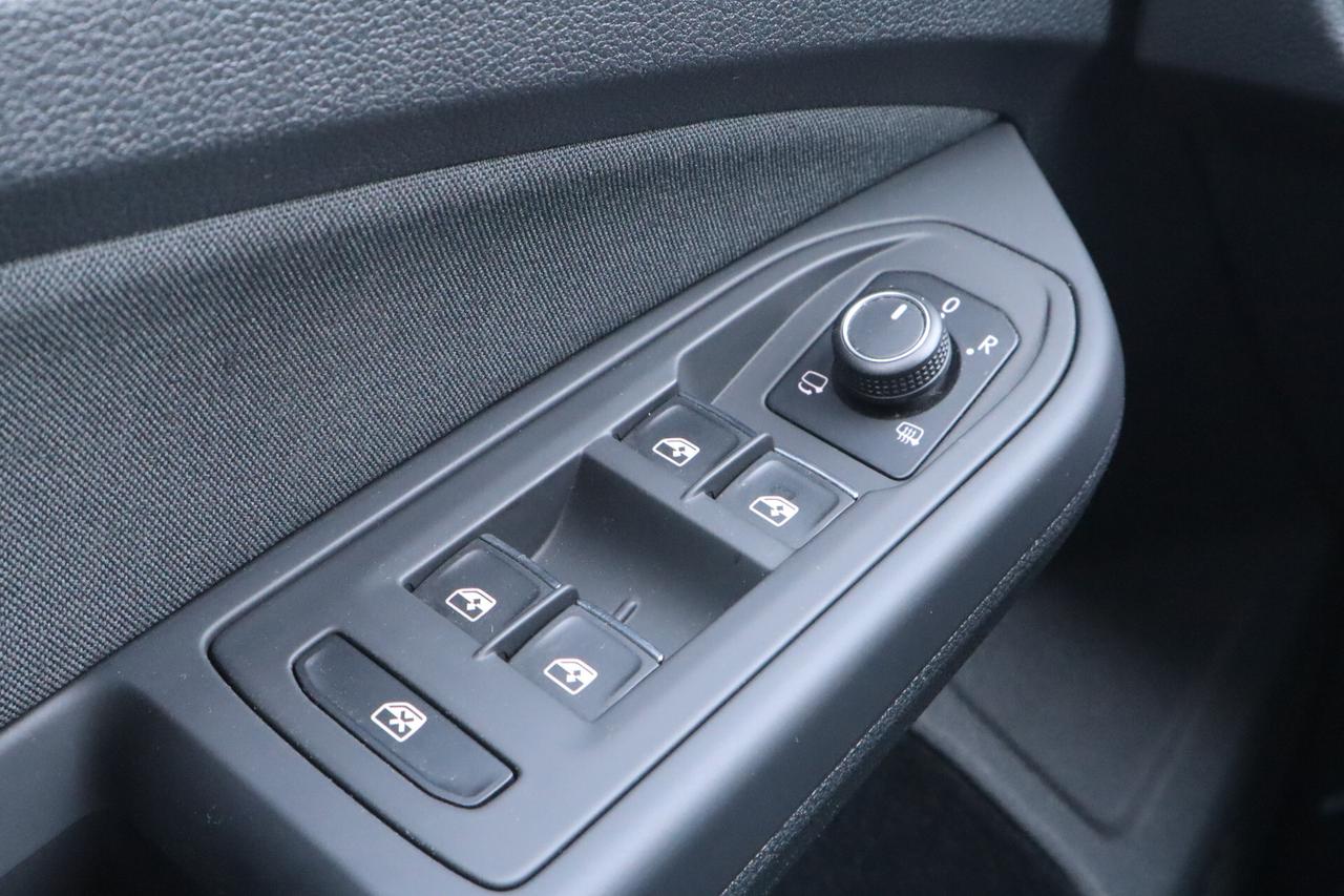 Volkswagen Golf 2.0 TDI DSG ACC DIGITAL LED