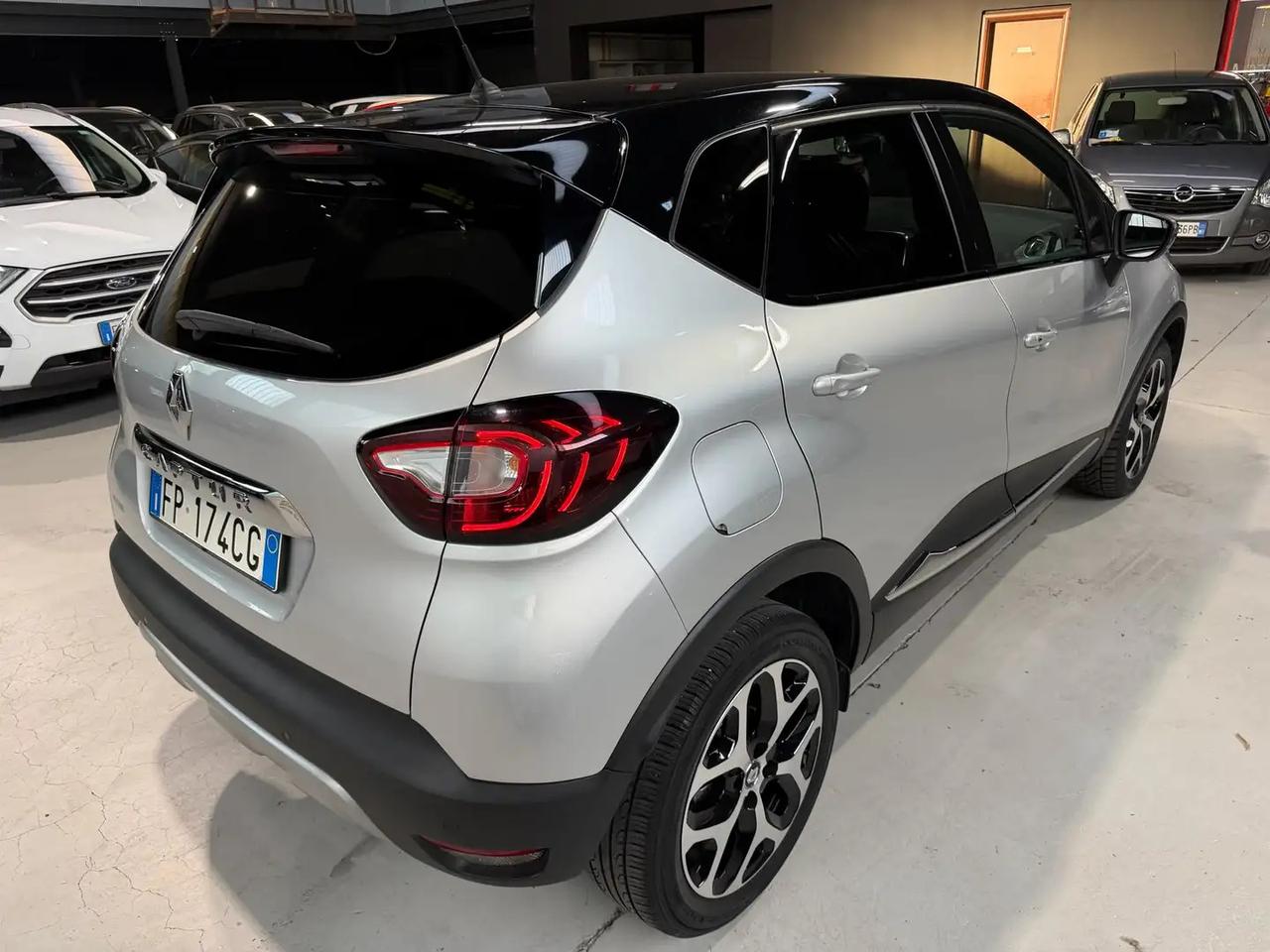 Renault Captur 1.5 dci Intens 90cv edc