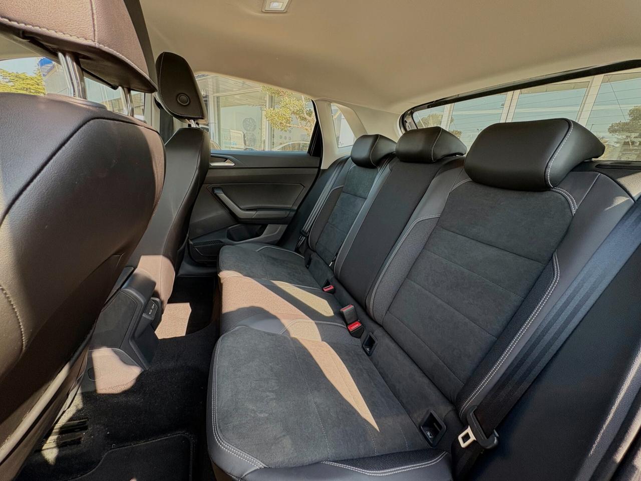 Polo 1.0 TSI Style | FARI MATRIX - ARTVELOURS RETROCAMERA