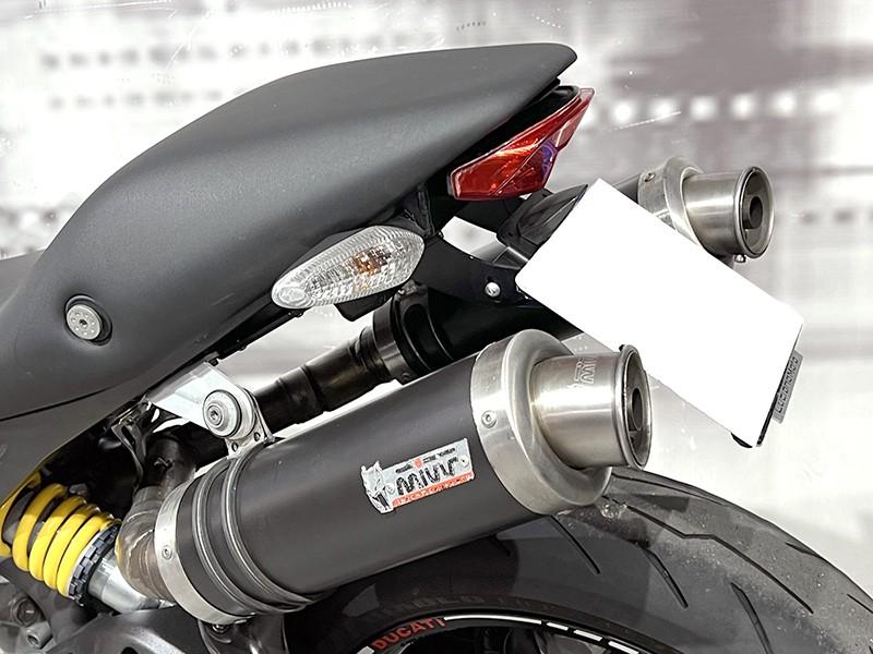 Ducati Monster 696