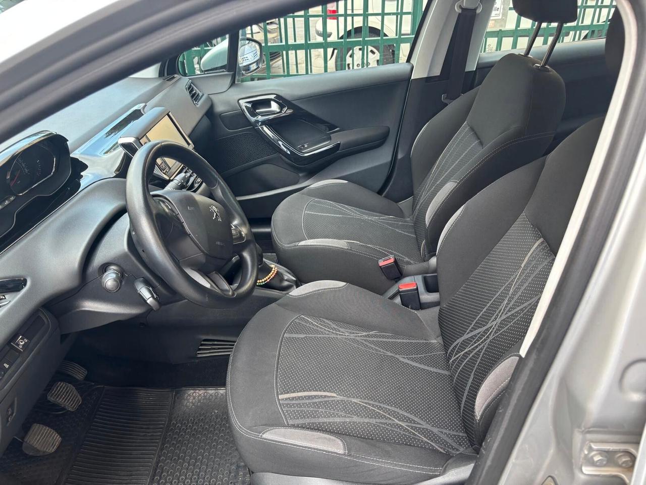 Peugeot 208 1.2 VTi 82 CV 5 porte Allure