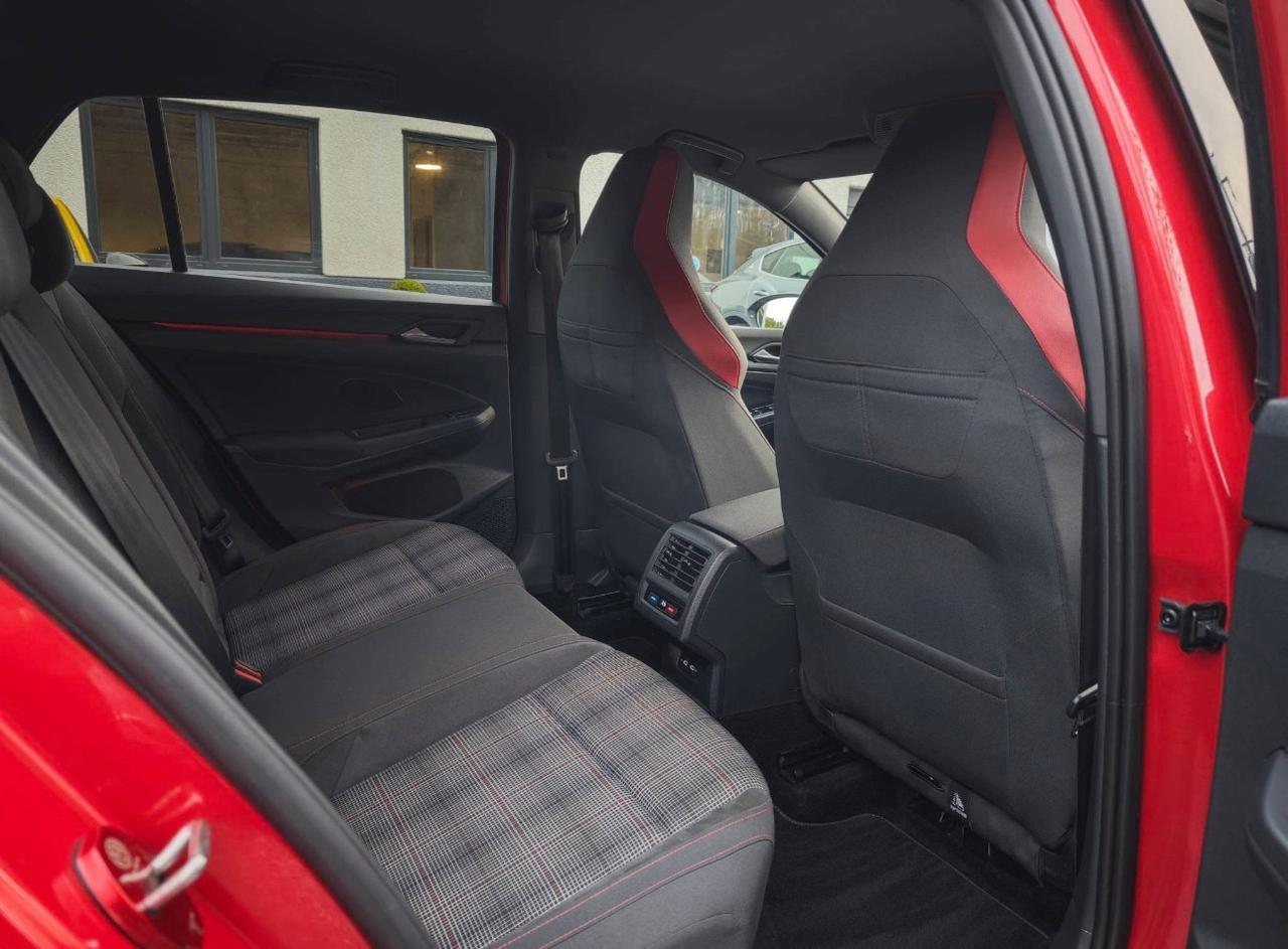 Volkswagen Golf GTI 2.0 TSI