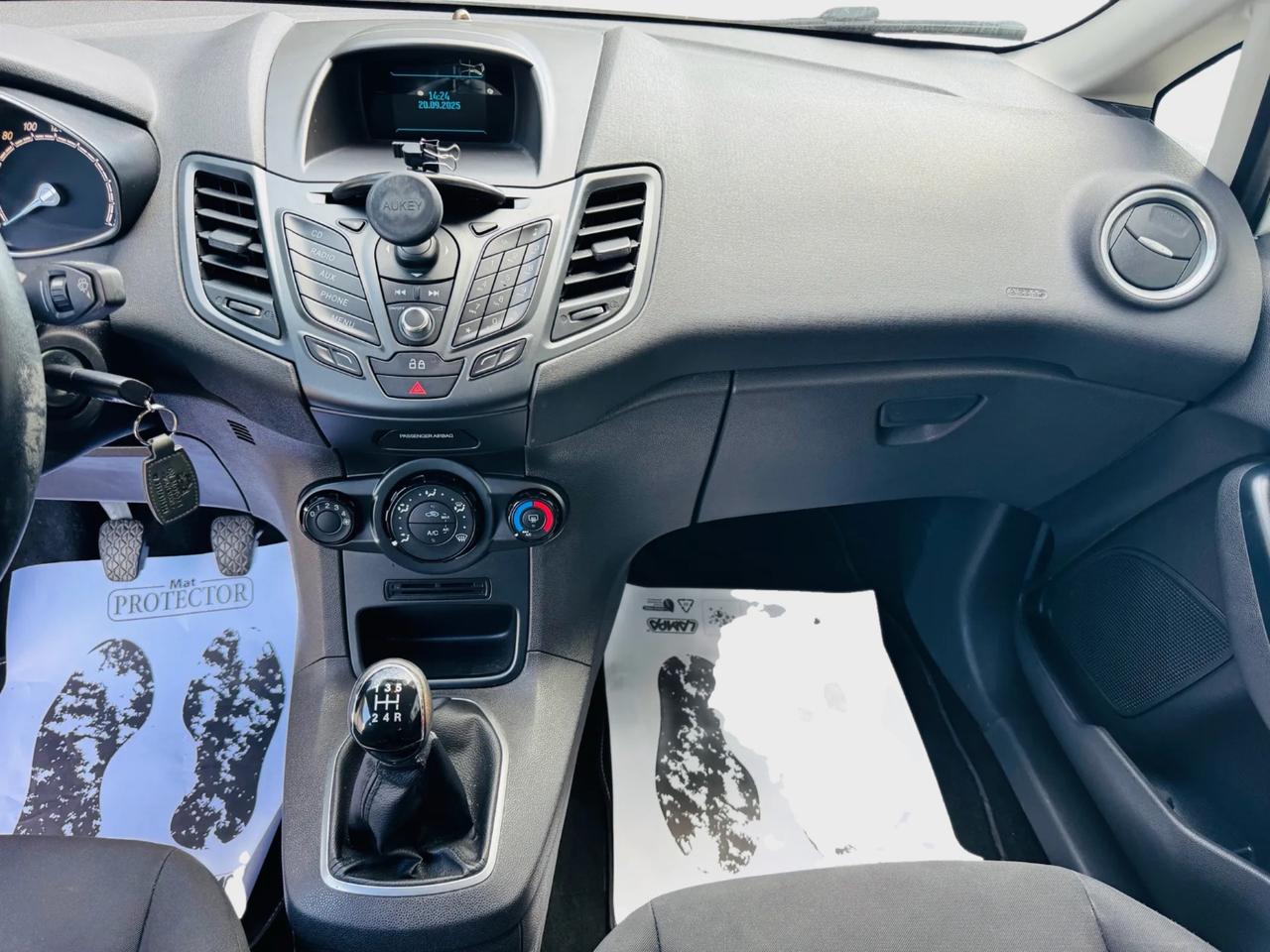 Ford Fiesta 1.4 benzina gpl 2014 200.000km neo patentati