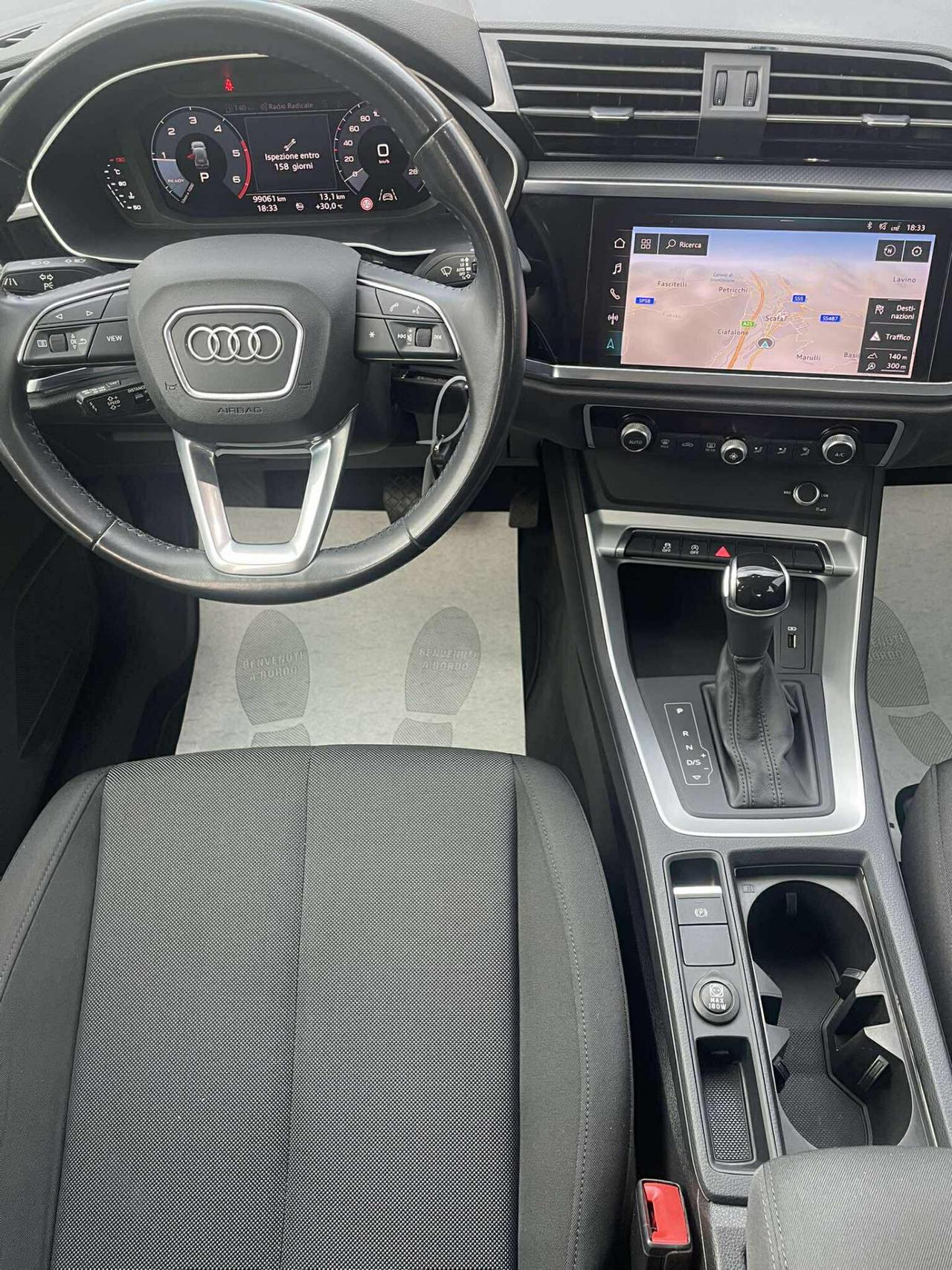 Audi Q3 35 TDI S tronic Business