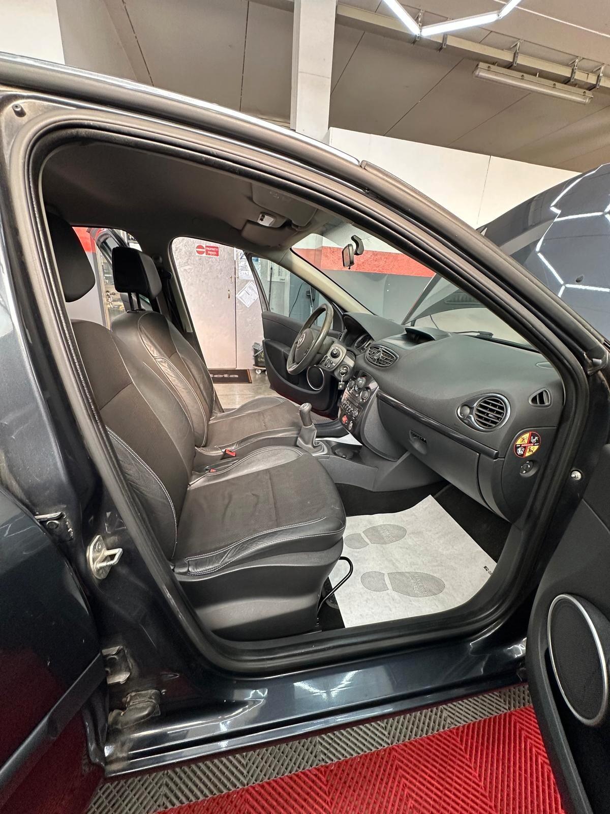 Renault Clio 1.2 16V 5 porte Le Iene