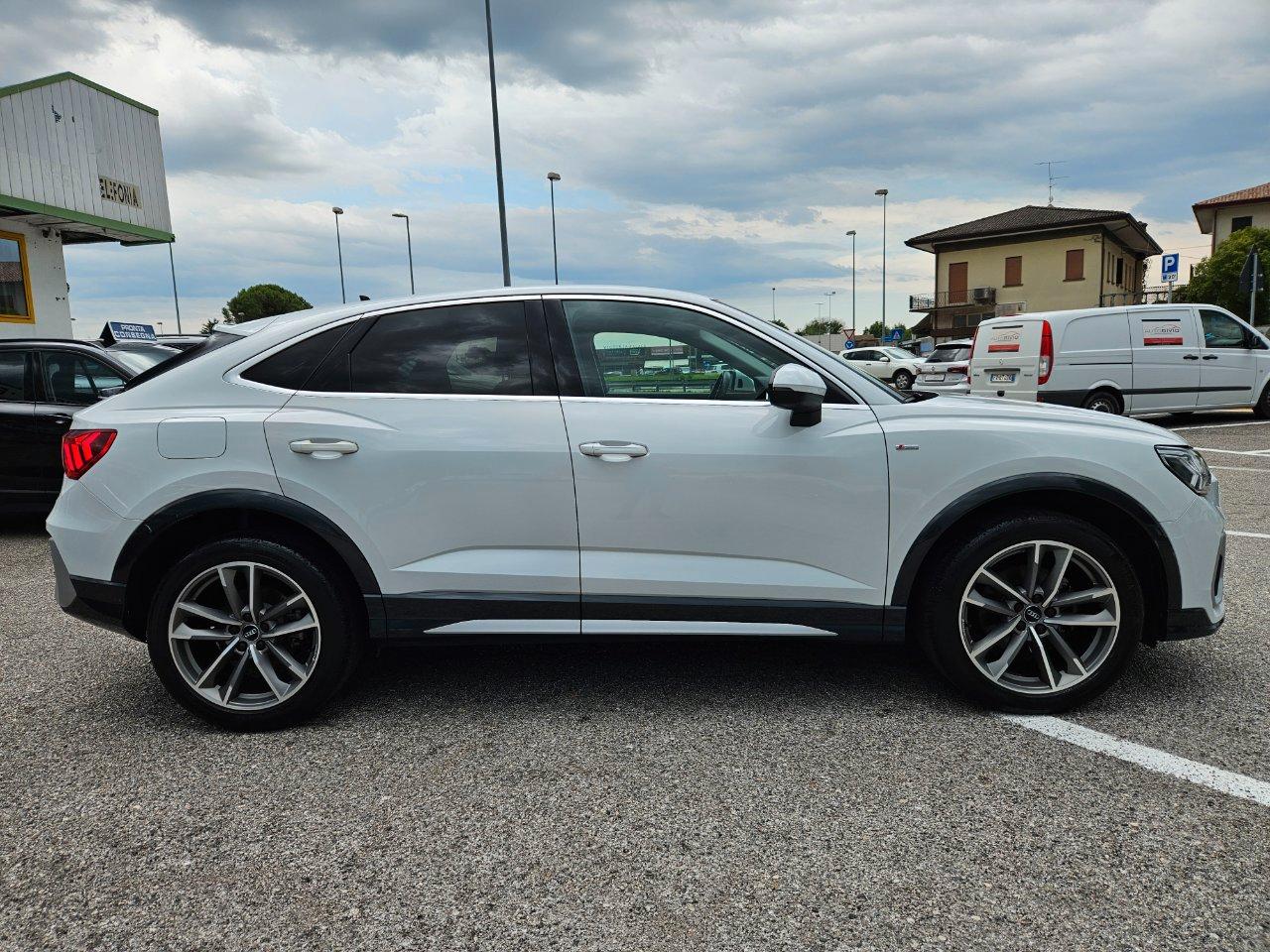 Audi Q3 Sportback 35 1.5 tfsi mhev S line edition 150cv s-tronic