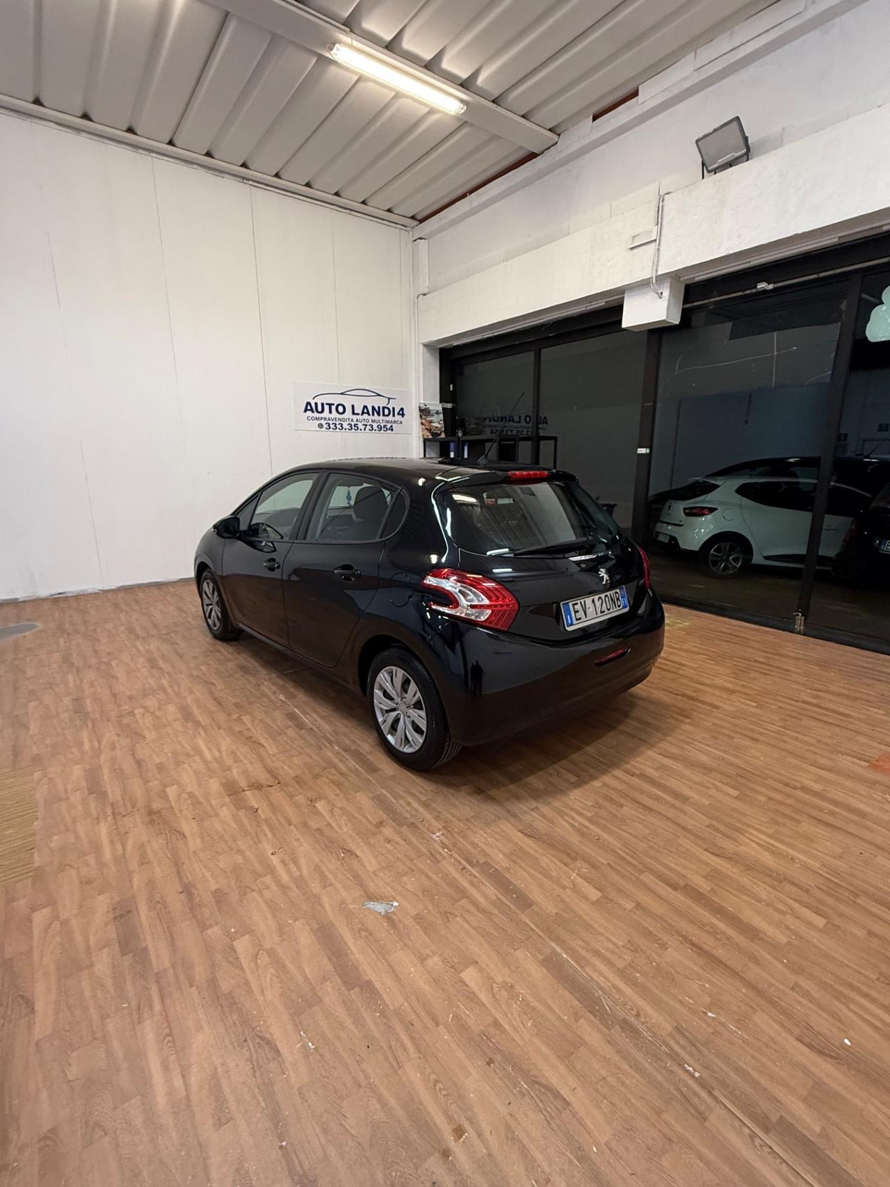 Peugeot 208 1.4 HDi 68 CV 5 porte Access
