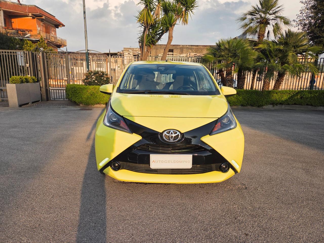 Toyota Aygo 1.0 VVT-i 69 CV 3 porte x-cool TSS