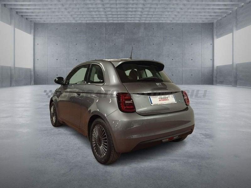 FIAT 500 500e 3+1 42 kWh Icon +