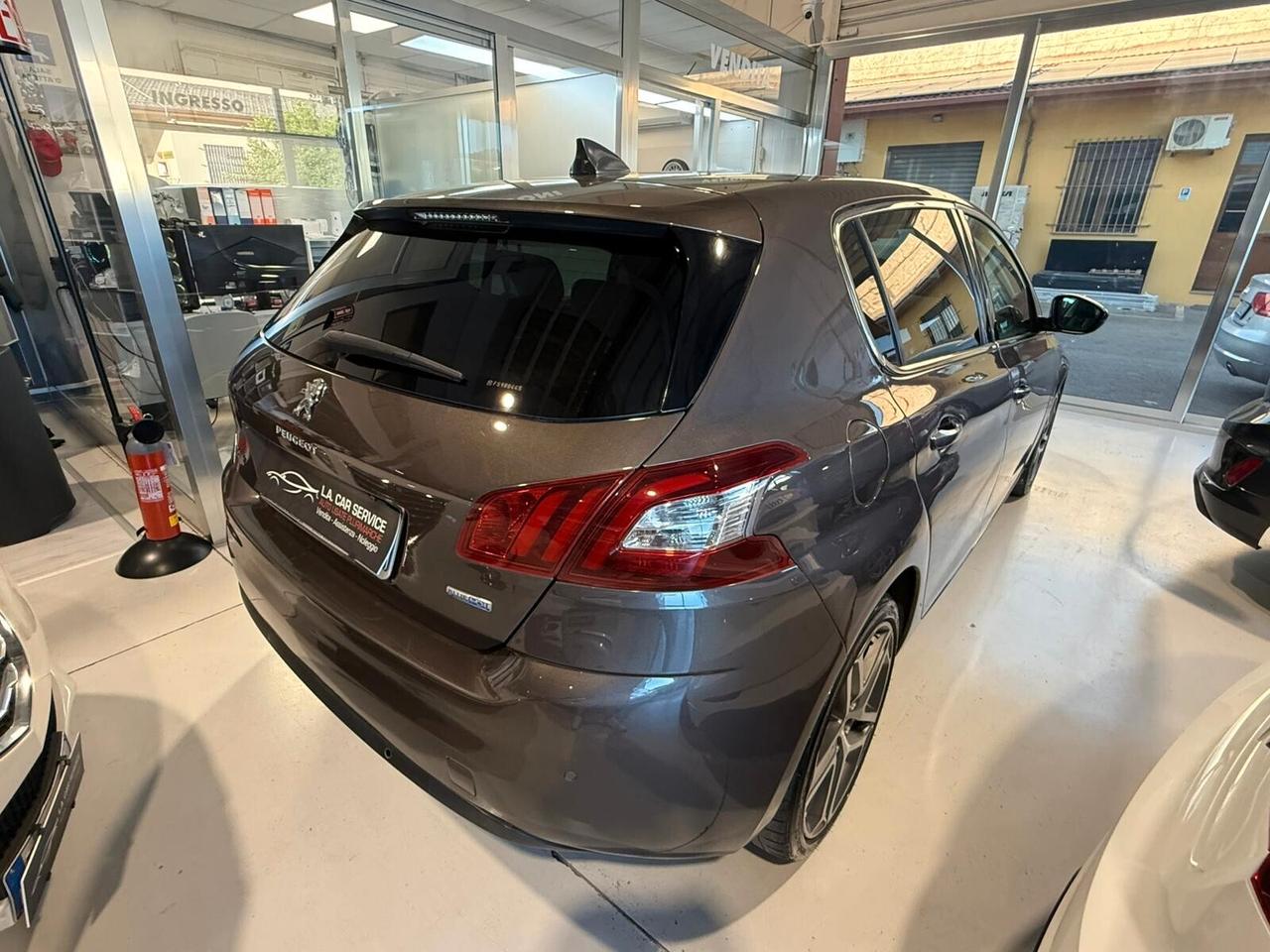 Peugeot 308 BlueHDi 120 CV Allure