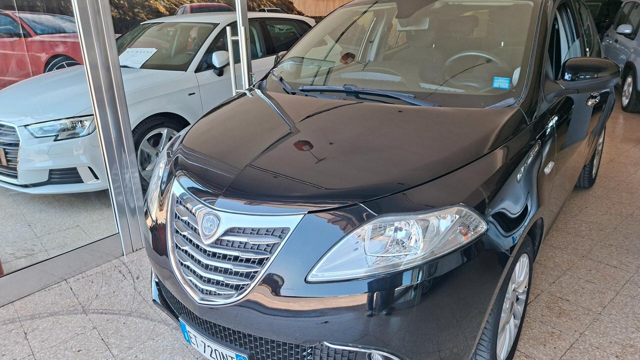 Lancia Ypsilon 1.2 69 CV 5 porte S&S Gold