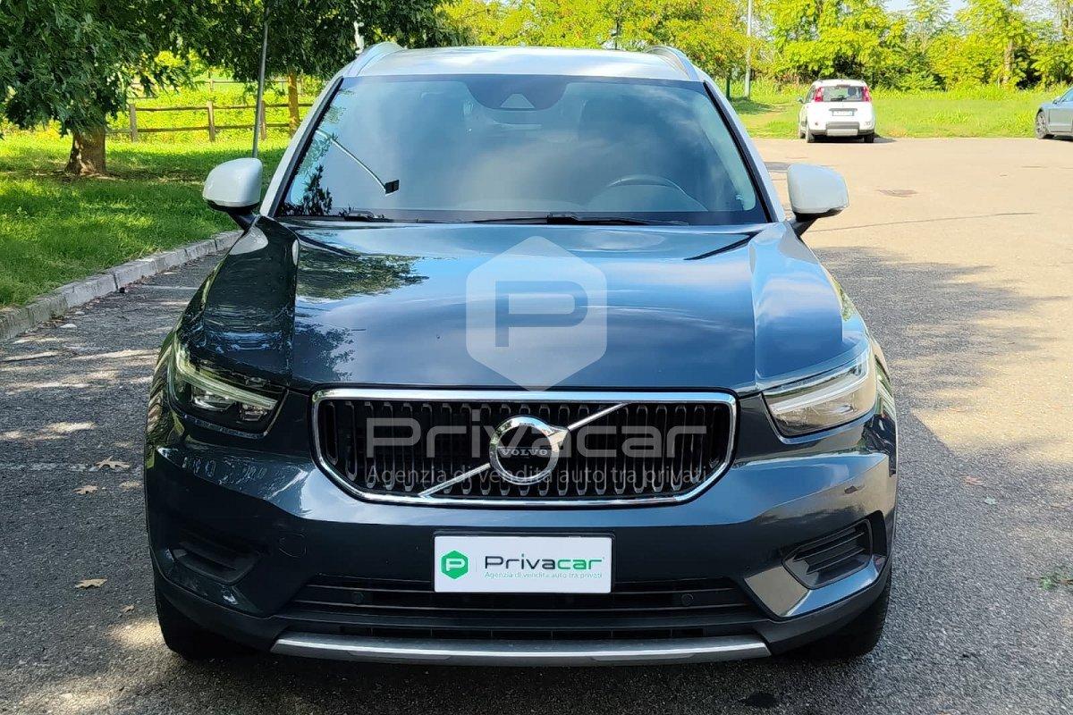 VOLVO XC40 B4 AWD Geartronic Momentum Pro