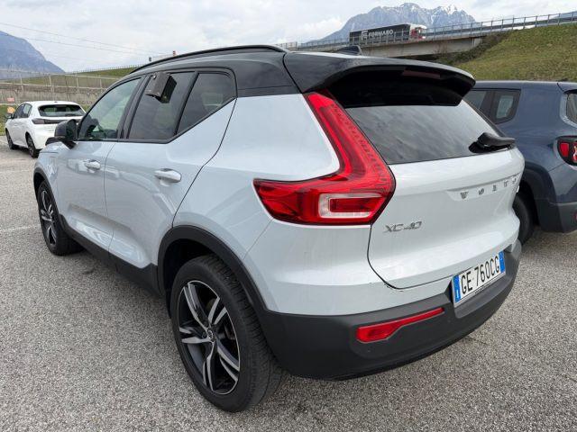 VOLVO XC40 T4 Recharge Plug-in Hybrid R-design